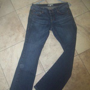 CABI JEANS SIZE 6 MID RISE INSEAM 31